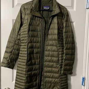 Patagonia Women's Green Puffer Jacket
